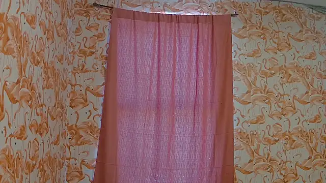 Snapshot of strawberrysmoothie chatting on October 14, 6:42 pm strawberrysmoothie online show from October 14, 6:42 pm