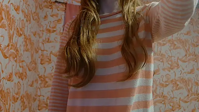 Snapshot of strawberrysmoothie chatting on October 27, 8:24 pm strawberrysmoothie online show from October 27, 8:24 pm