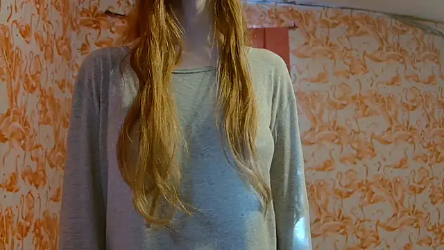 Snapshot of strawberrysmoothie chatting on November 4, 8:41 pm strawberrysmoothie online show from November 4, 8:41 pm