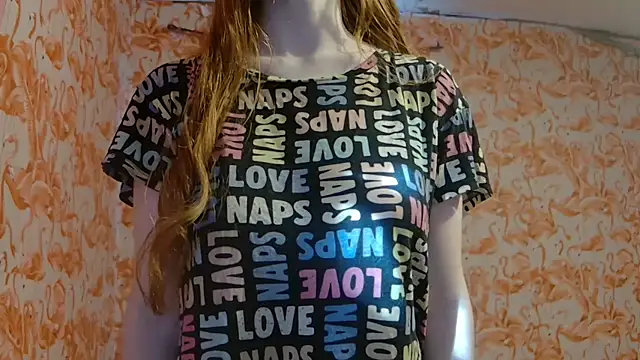 Snapshot of strawberrysmoothie chatting on November 6, 8:43 pm strawberrysmoothie online show from November 6, 8:43 pm