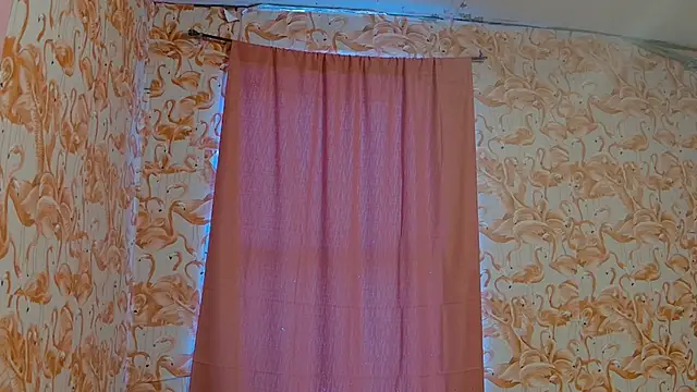 Snapshot of strawberrysmoothie chatting on November 12, 9:25 pm strawberrysmoothie online show from November 12, 9:25 pm