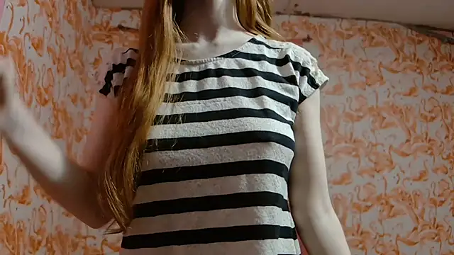 Snapshot of strawberrysmoothie chatting on November 17, 1:33 am strawberrysmoothie online show from November 17, 1:33 am