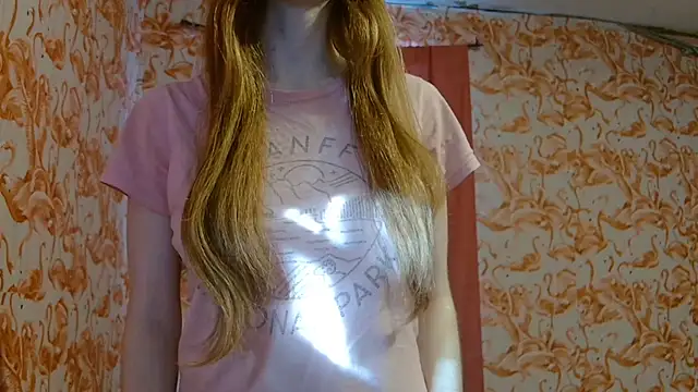 Snapshot of strawberrysmoothie chatting on November 23, 8:19 pm strawberrysmoothie online show from November 23, 8:19 pm