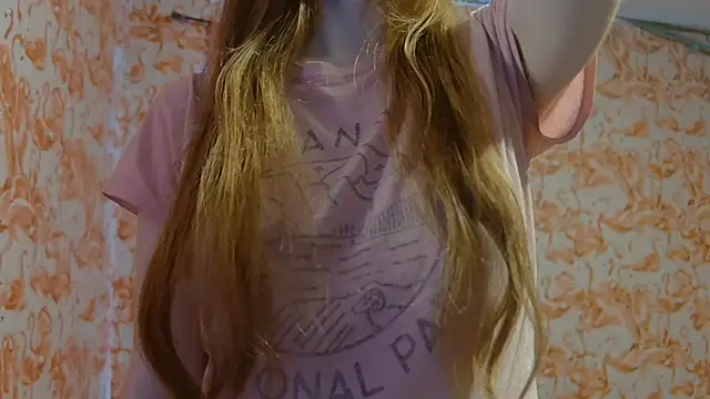 strawberrysmoothie online show from March 9, 7:18 pm