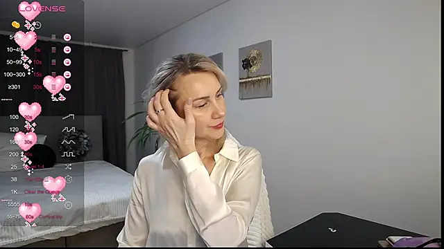 Snapshot of Vanessa_Nowak chatting on January 19, 3:21 pm Vanessa Nowak online show from January 19, 3:21 pm