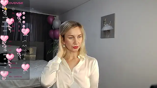 Snapshot of Vanessa_Nowak chatting on March 5, 6:23 am Vanessa Nowak online show from March 5, 6:23 am
