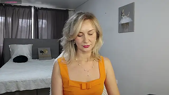 Snapshot of Vanessa_Nowak chatting on October 7, 10:23 am Vanessa Nowak online show from October 7, 10:23 am
