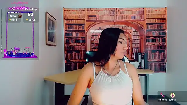 khiara moretti online show from December 3, 7:44 pm