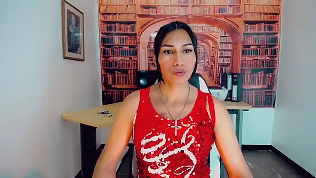 khiara moretti online show from December 5, 7:28 pm