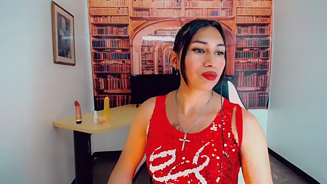 khiara moretti online show from December 5, 10:34 pm