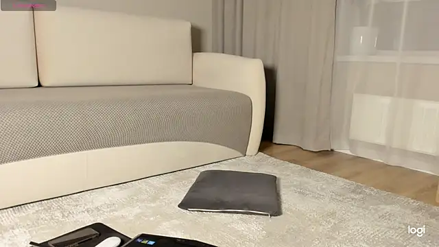 AmelinaLove online show from October 12, 11:59 pm