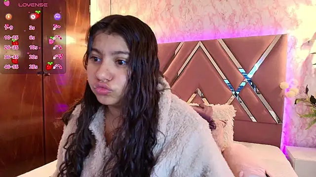 Miaa Smiith1 online show from January 27, 12:05 pm