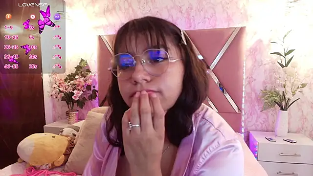 Miaa Smiith1 online show from March 7, 3:18 pm