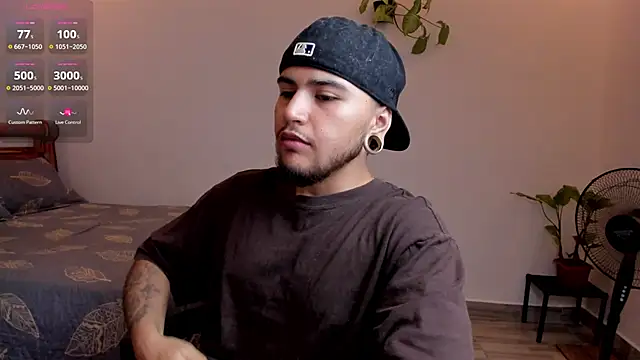 ftmphilip  online show from February 24, 11:47 pm