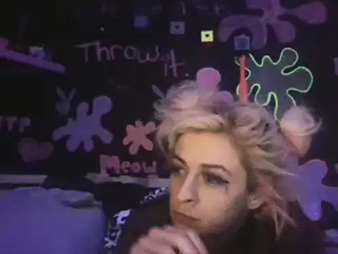 Snapshot of watermellonpussy chatting on January 8, 4:22 pm watermellonpussy online show from January 8, 4:22 pm