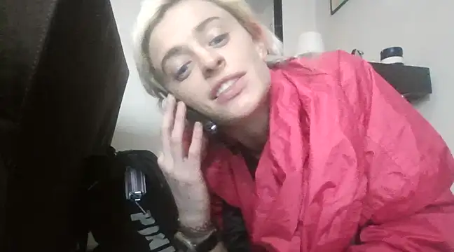 Snapshot of watermellonpussy chatting on March 1, 6:11 pm watermellonpussy online show from March 1, 6:11 pm