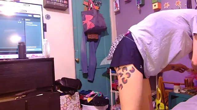 watermellonpussy online show from November 27, 4:25 am