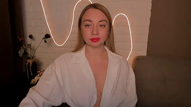 Snapshot of DanielaWisse chatting on December 9, 8:12 pm DanielaWisse online show from December 9, 8:12 pm