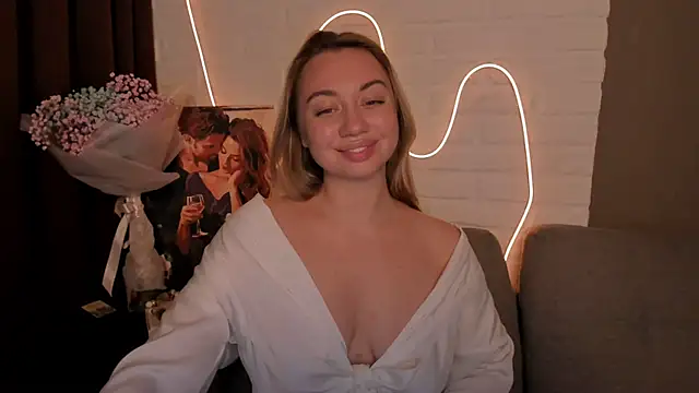 Snapshot of DanielaWisse chatting on December 16, 2:36 am DanielaWisse online show from December 16, 2:36 am