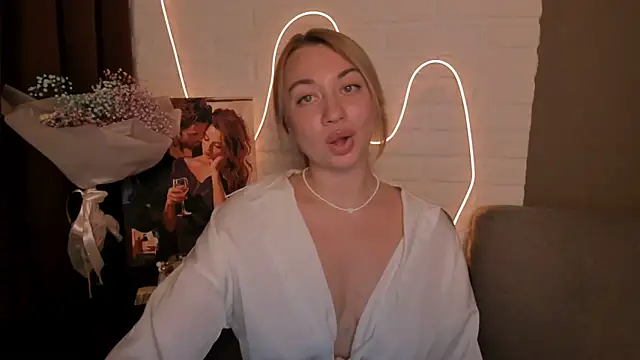 Snapshot of DanielaWisse chatting on December 19, 8:44 pm DanielaWisse online show from December 19, 8:44 pm