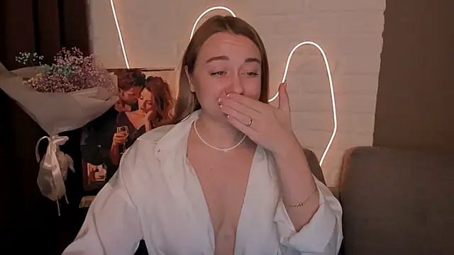 Snapshot of DanielaWisse chatting on December 22, 8:36 pm DanielaWisse online show from December 22, 8:36 pm