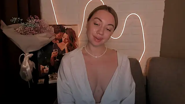 Snapshot of DanielaWisse chatting on December 22, 11:41 pm DanielaWisse online show from December 22, 11:41 pm