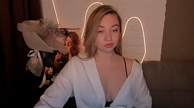 Snapshot of DanielaWisse chatting on January 11, 12:01 am DanielaWisse online show from January 11, 12:01 am