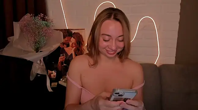 Snapshot of DanielaWisse chatting on January 14, 12:54 am DanielaWisse online show from January 14, 12:54 am