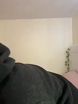 Megan Rodrigo online show from February 19, 1:51 pm