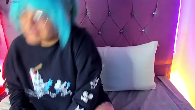 lucky-leah online show from February 19, 3:28 am