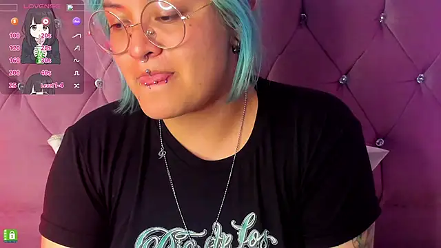 lucky-leah online show from March 15, 1:19 am