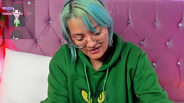 lucky-leah online show from March 16, 2:10 am