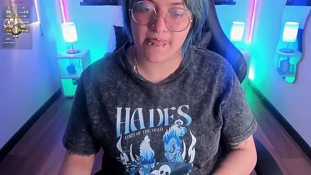 lucky-leah online show from February 21, 4:35 am