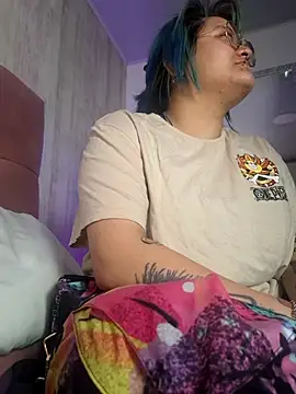 lucky-leah online show from June 24, 2:54 am