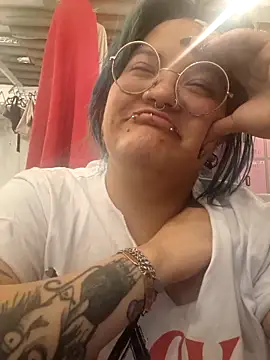 lucky-leah online show from June 30, 3:18 am