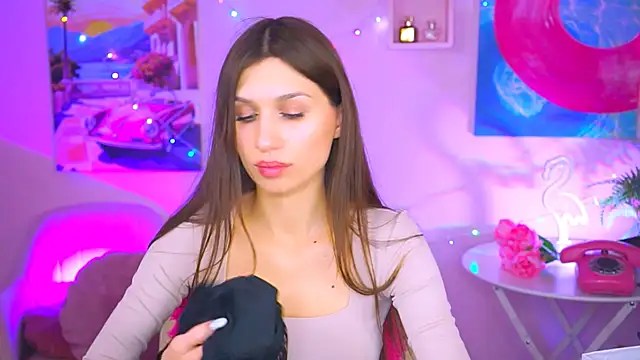 MollyPerry online show from December 18, 4:06 pm