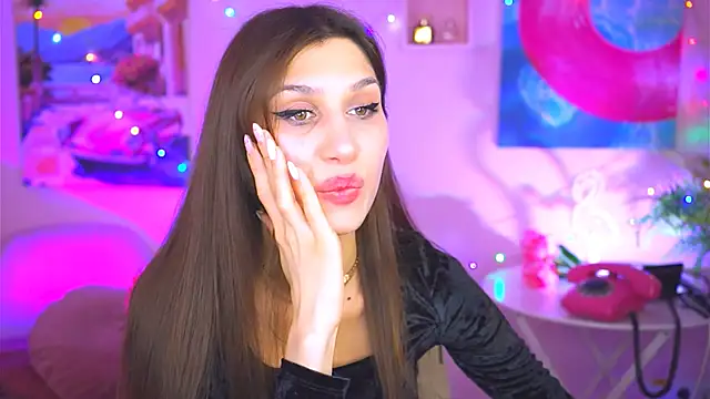 MollyPerry online show from December 21, 7:16 pm