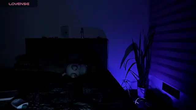 Snapshot of April_se chatting on February 4, 1:56 am April se online show from February 4, 1:56 am