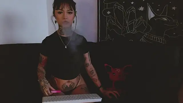 Isabella  dark online show from October 24, 8:05 pm