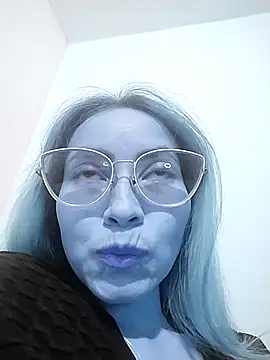 JuliaMack online show from September 26, 6:39 am