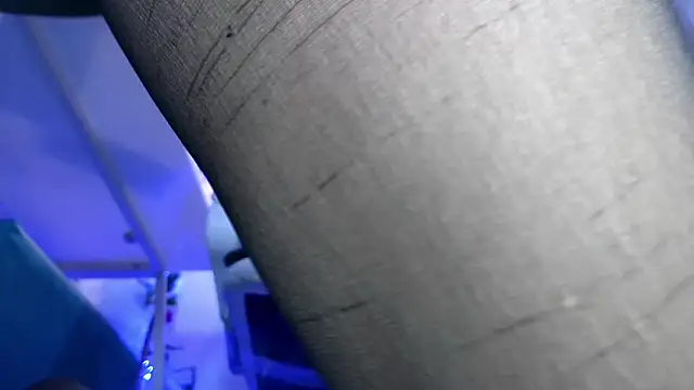 SUZZET 22 online show from December 5, 2:25 pm