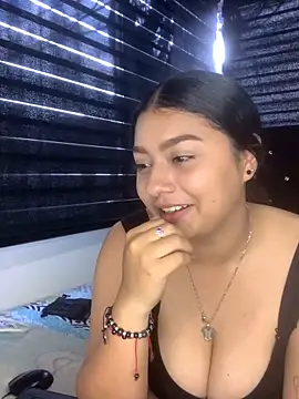 Kittyy Hott  online show from January 9, 8:11 pm