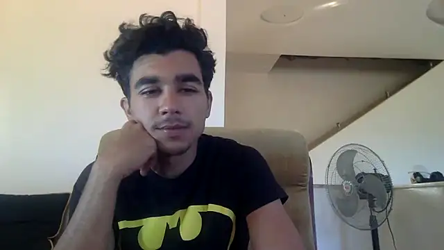 boycudi online show from December 6, 1:44 pm