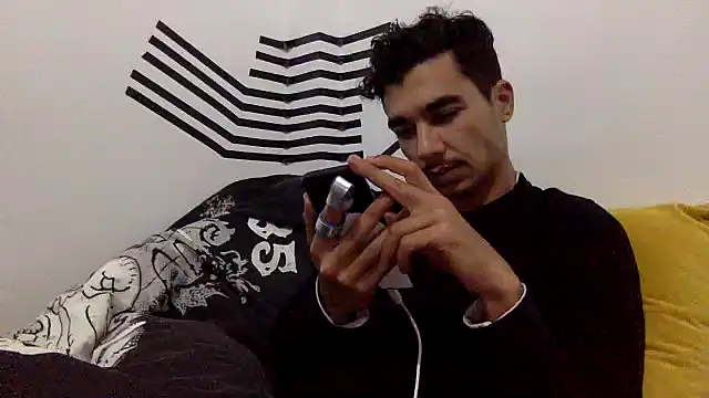 boycudi online show from January 9, 11:24 pm