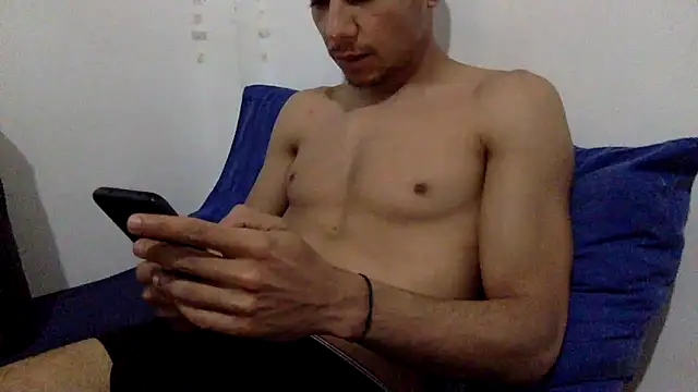 boycudi online show from February 17, 7:58 am