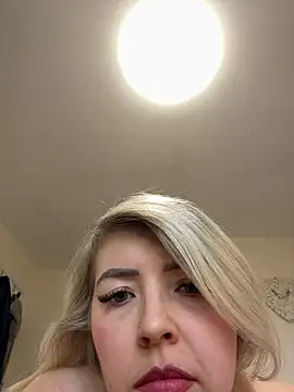 xxcurvyjessiexx online show from February 6, 1:58 pm