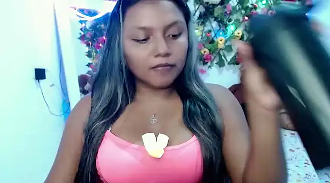 Snapshot of sexysusan4you chatting on January 14, 11:48 pm sexysusan4you online show from January 14, 11:48 pm