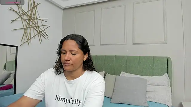 Snapshot of Sussanewolf chatting on November 10, 12:26 pm Sussanewolf online show from November 10, 12:26 pm