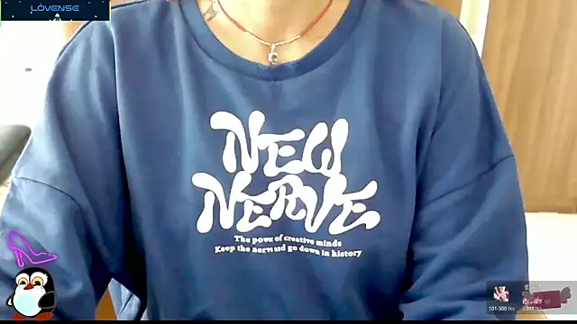 Snapshot of _Blue_Ruubyy_ chatting on October 24, 8:22 am Blue Ruubyy online show from October 24, 8:22 am