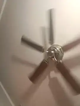 PuzzledEdge4 online show from December 21, 2:02 pm